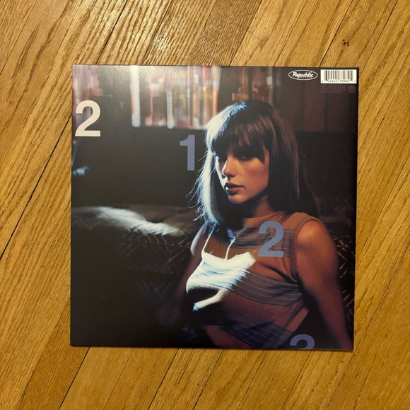 Taylor Swift Midnights vinyl with signed insert - Picture 4 of 4